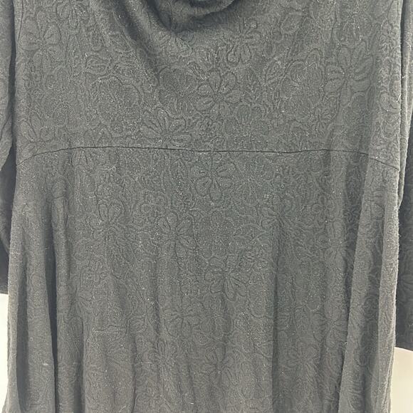 Cut Loose Women's Cowl Neck All Over Floral Print Blouse - Black - Small - Picture 4 of 7